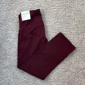 NWT Old Navy High Waist Mesh-Trimmed Compression Crop